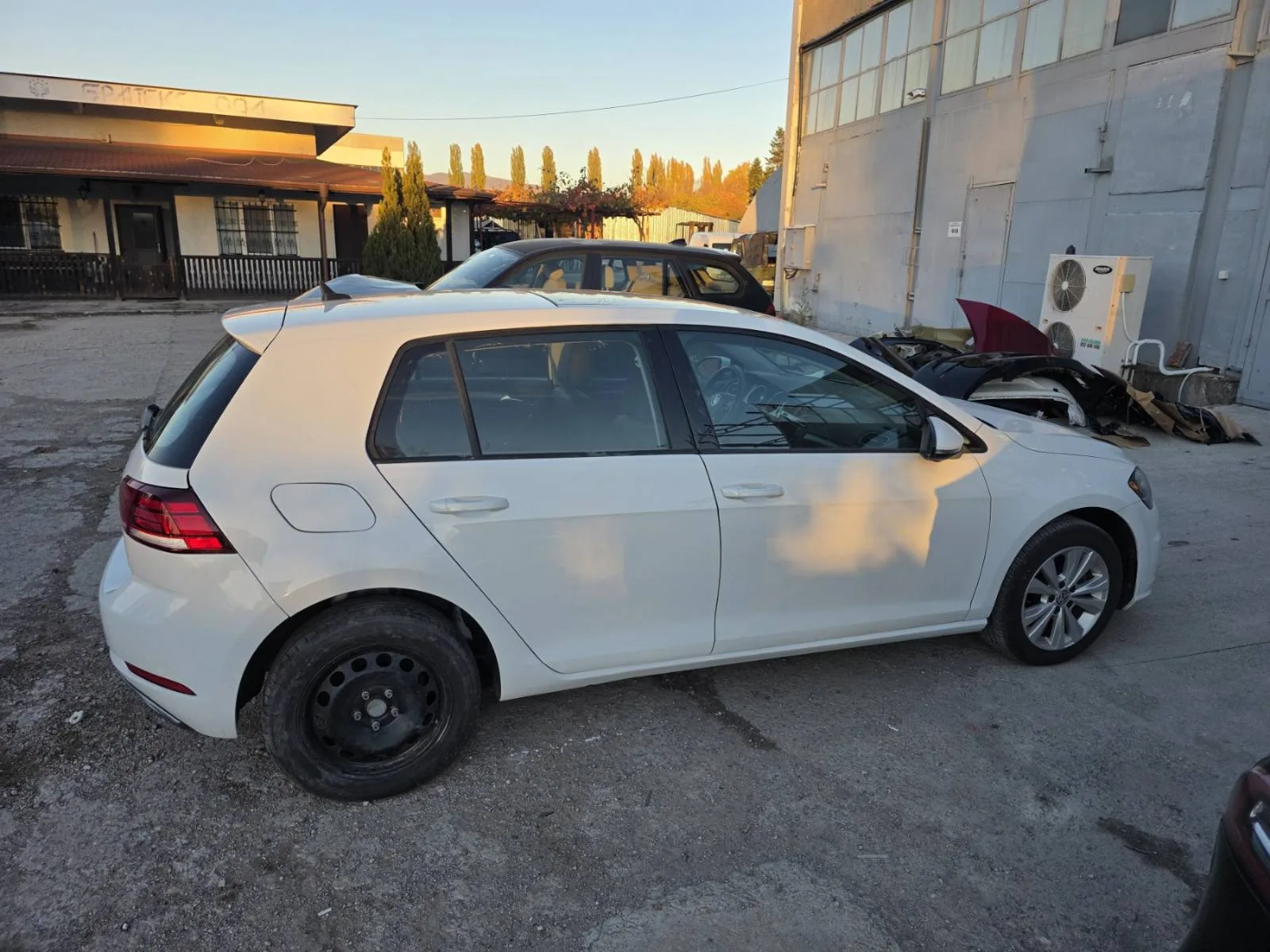 Volkswagen Golf 7 – възстановяване след удар в задна част