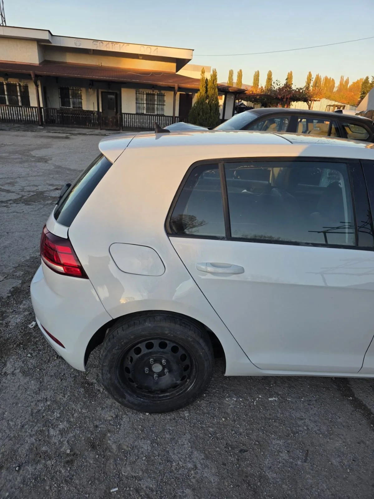 Volkswagen Golf 7 – възстановяване след удар в задна част